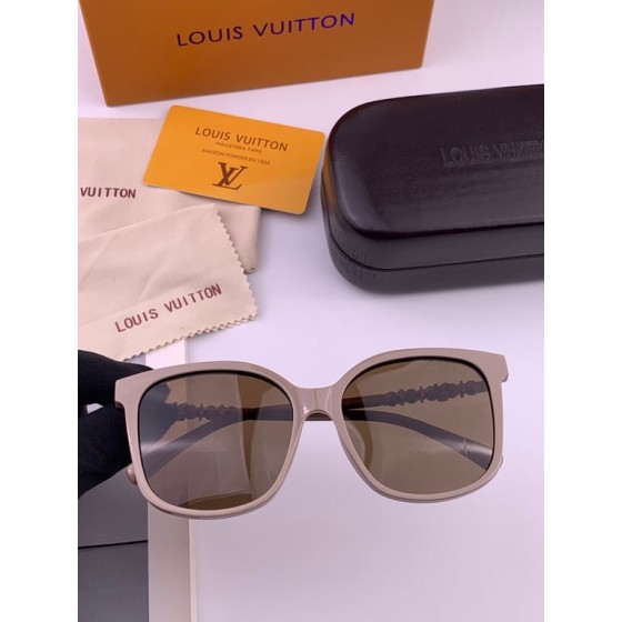 LV Monogram Chain Square Sunglasses (Beige)